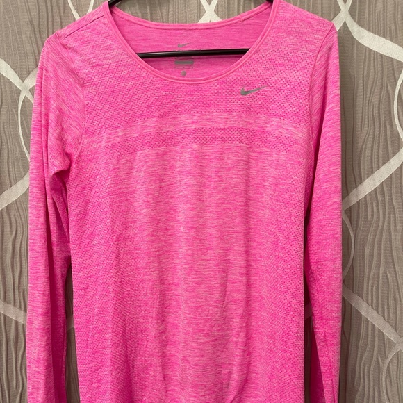 Nike Dri-Fit Top - Picture 1 of 4